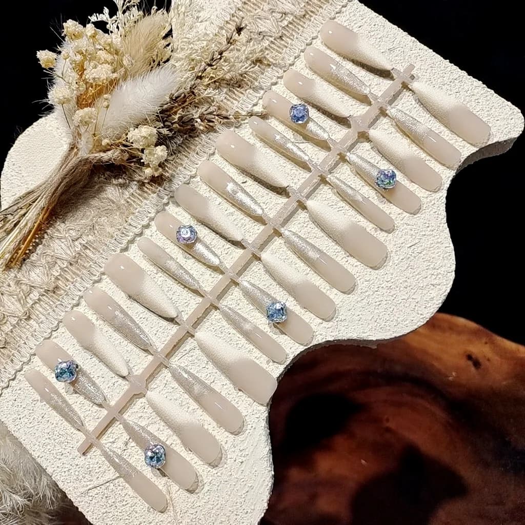 Schwarze Schmetterling Strass Künstliche Fingernägel Cat-Eye Glitter Maniküre