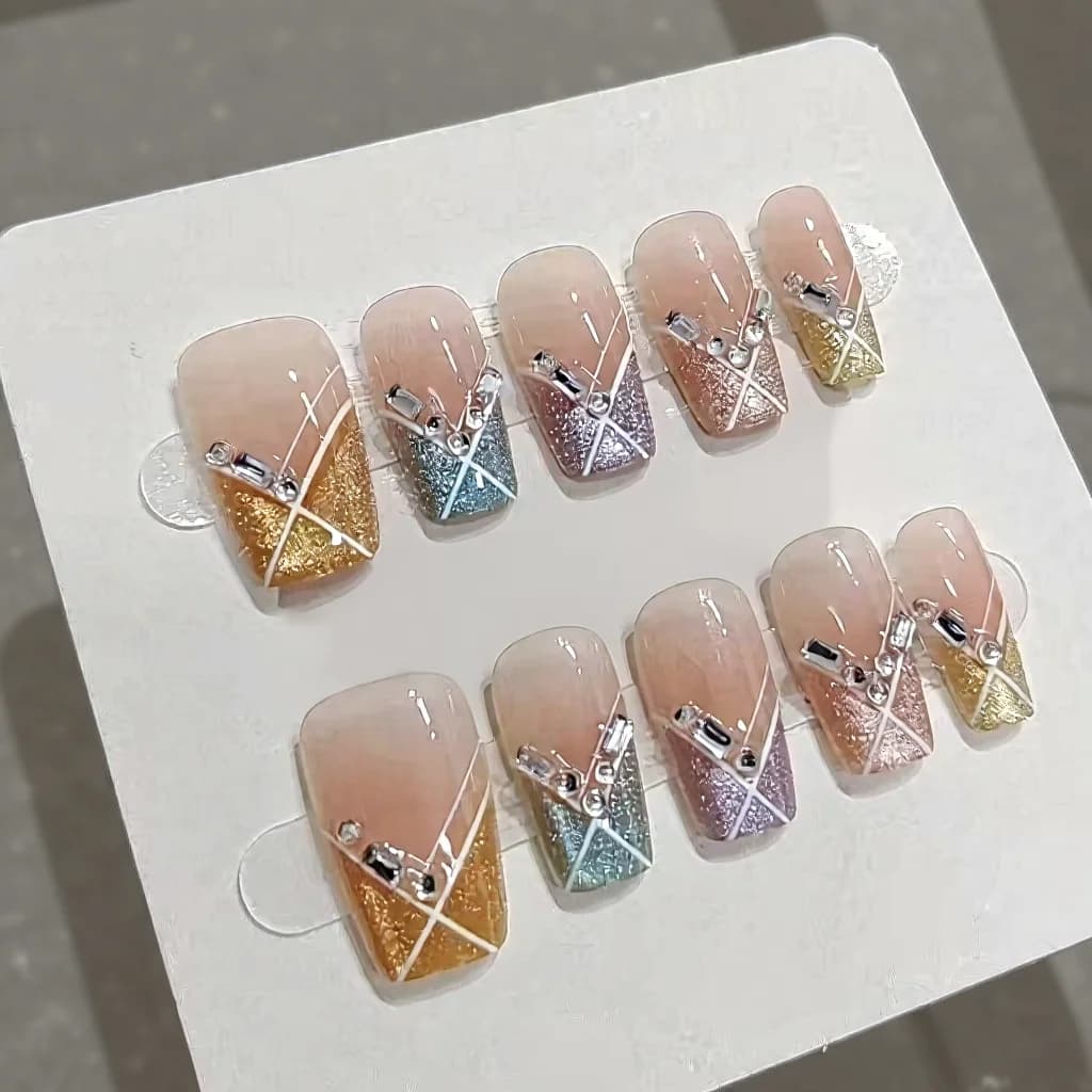 Candy Party Künstliche Nägel Kurz Quadratisch Regenbogen Cat-Eye Strassstein
