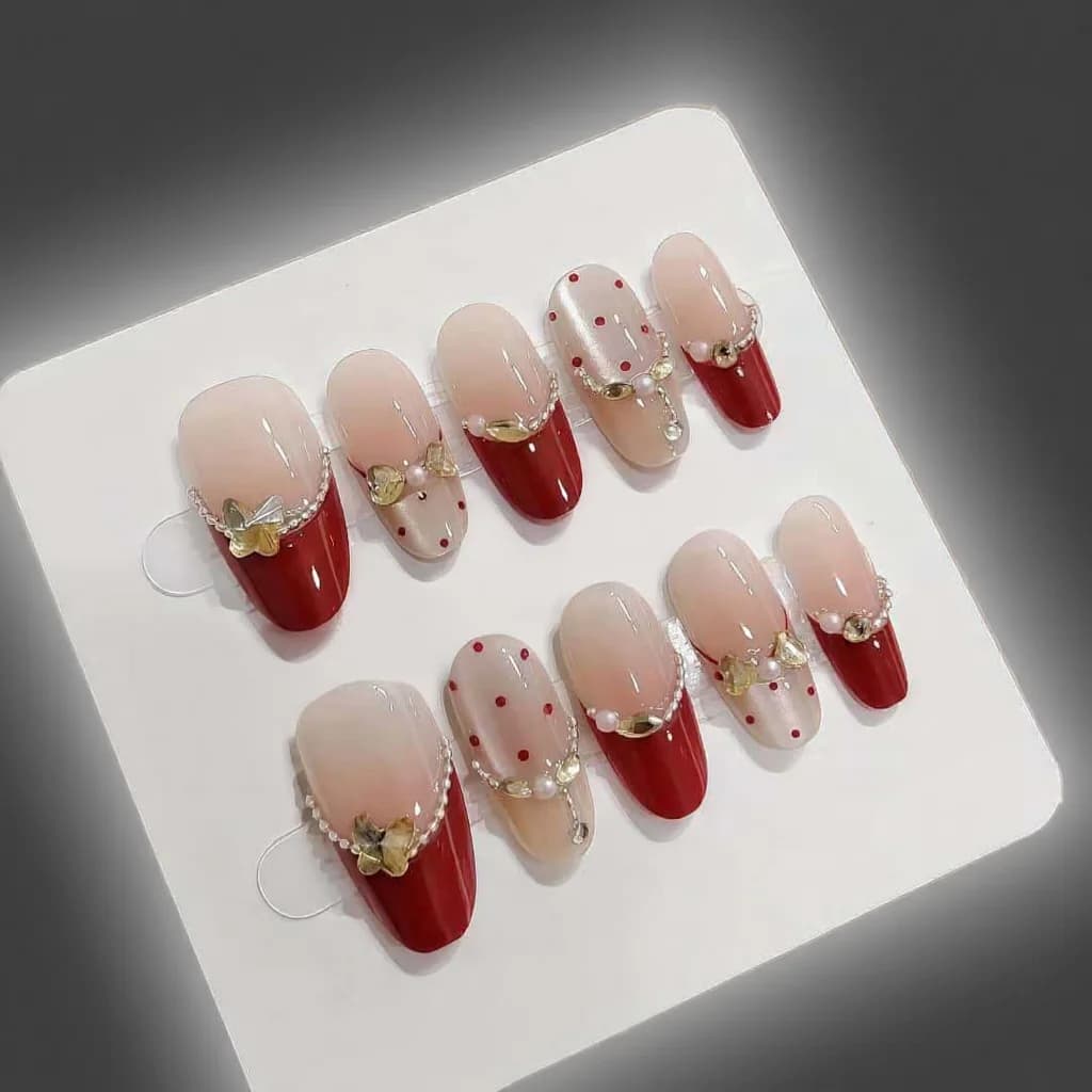 Rote Cat Eye Künstliche Nägel mit Strasssteinen Mittel Oval