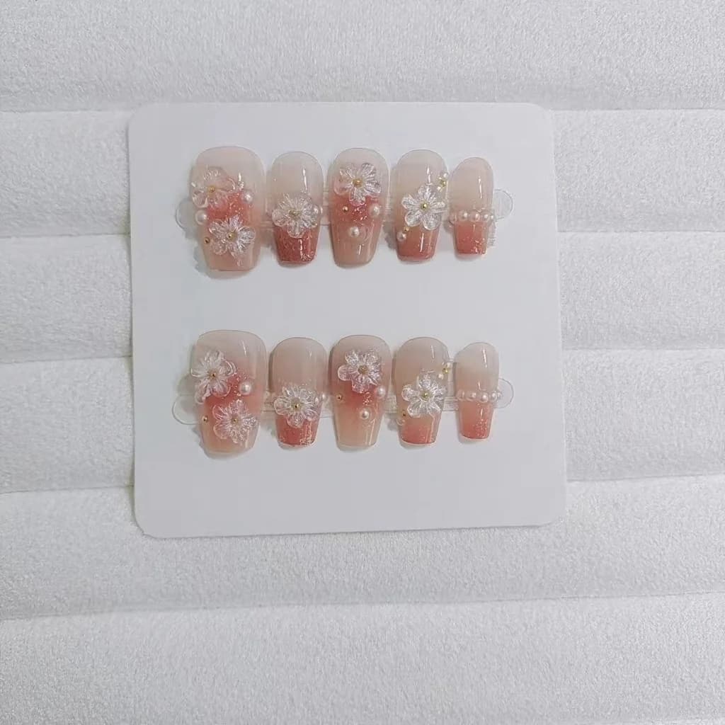 Blumen-Kunstnägel, kurze Sarg-Form, niedliches Blush-Design, 10 Stück