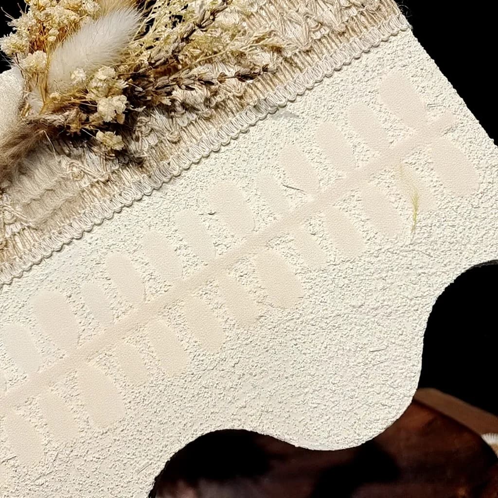 Gepunktete Cat-Eye Künstliche Nägel Kurz Oval French-Tip mit Glasperlen
