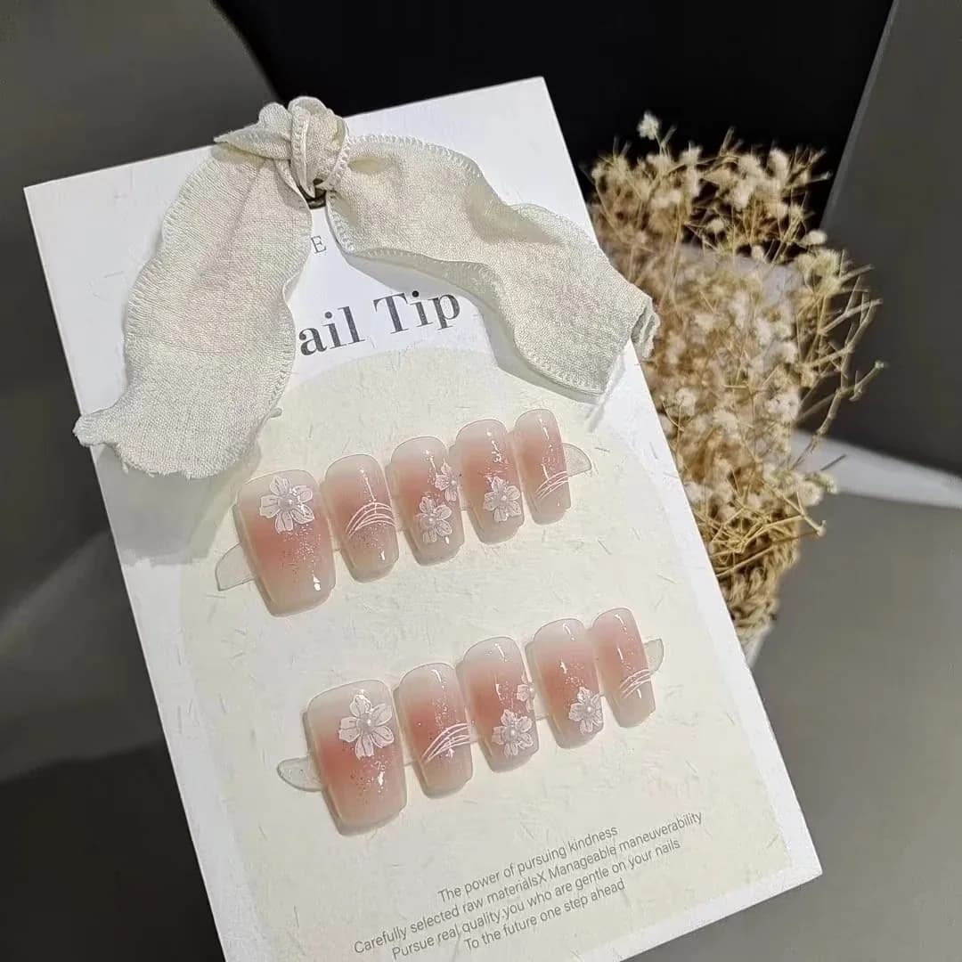 Handbemalte Künstliche Nägel Kurz Sargform Blush-Design