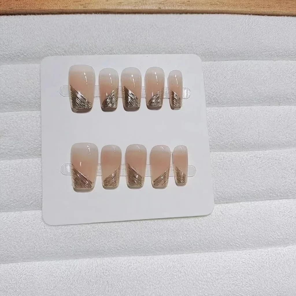 Diagonaler French Tip Press-On Nägel Kurz Quadratisch 10 Stück