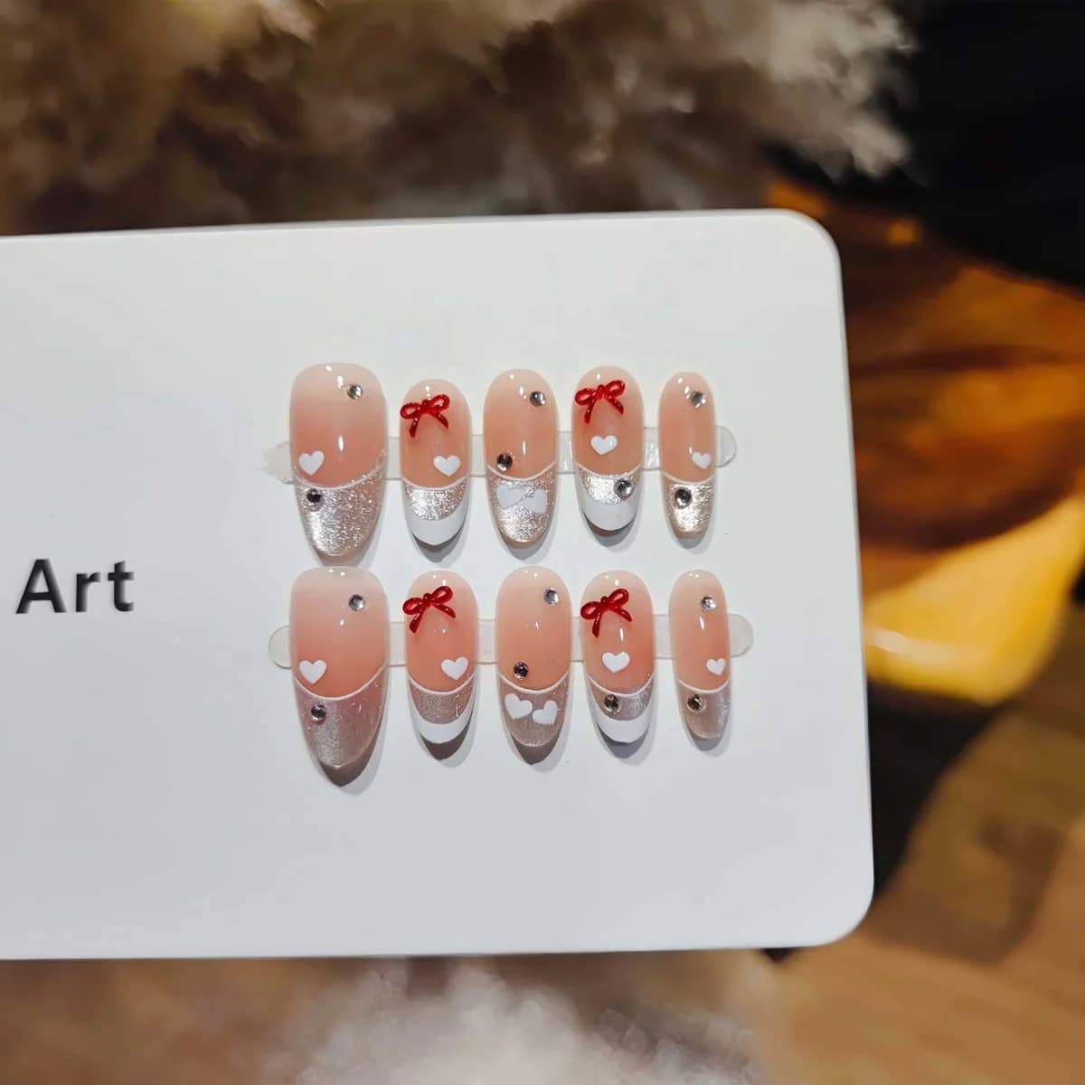 Cat-Eye French-Tip Künstliche Nägel mit Schmetterlings-Herz-Design
