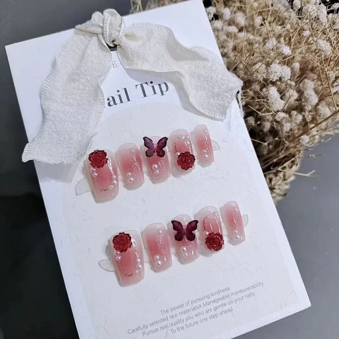 Künstliche Nägel Kurz Sargform Pflaumen-Rouge-Verlauf Blumendesign 10 Stück