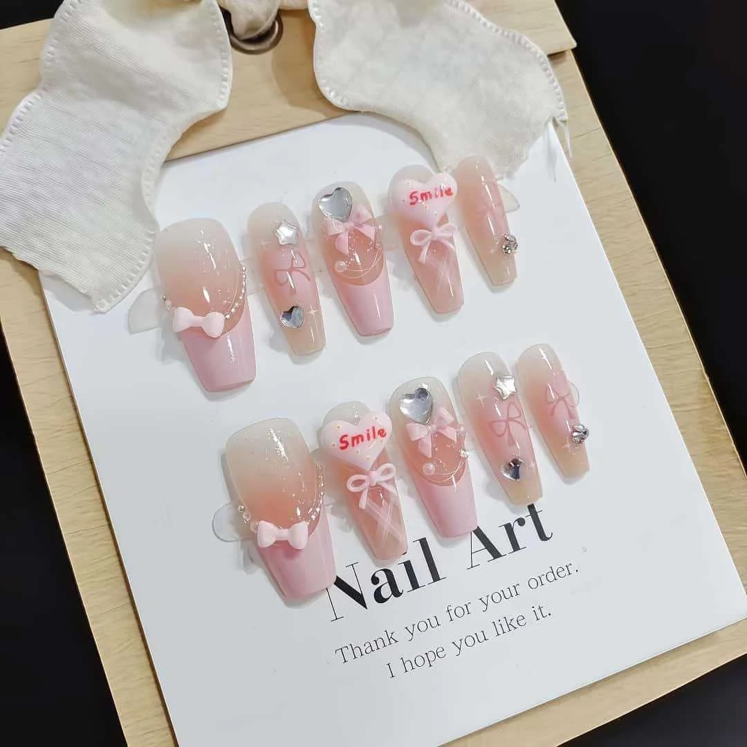 Klebenägel French Tip Herz Schleife Design 30 Stück