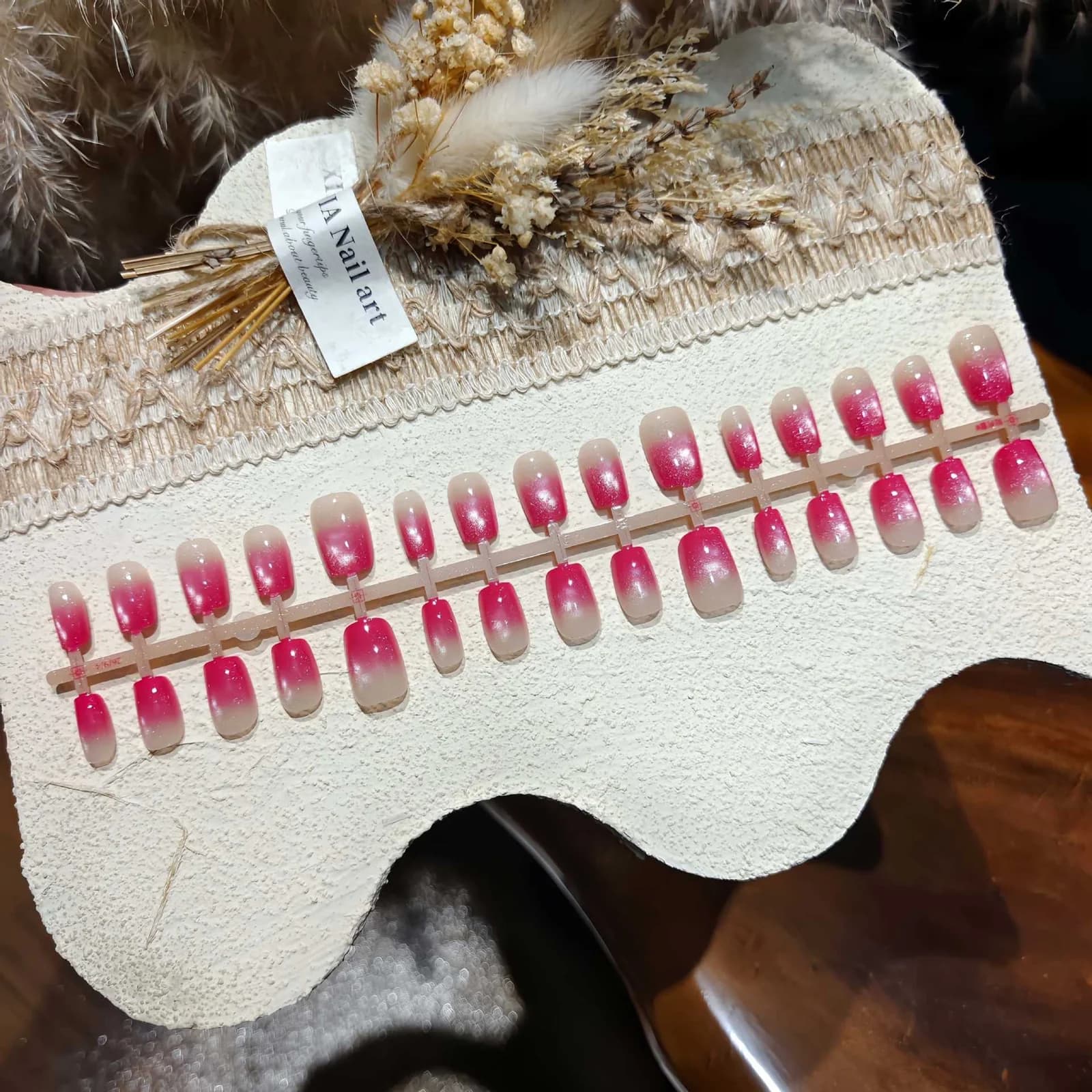Rosa Farbverlauf Katzenauge-Kunstnägel kurz, Ballerinaform