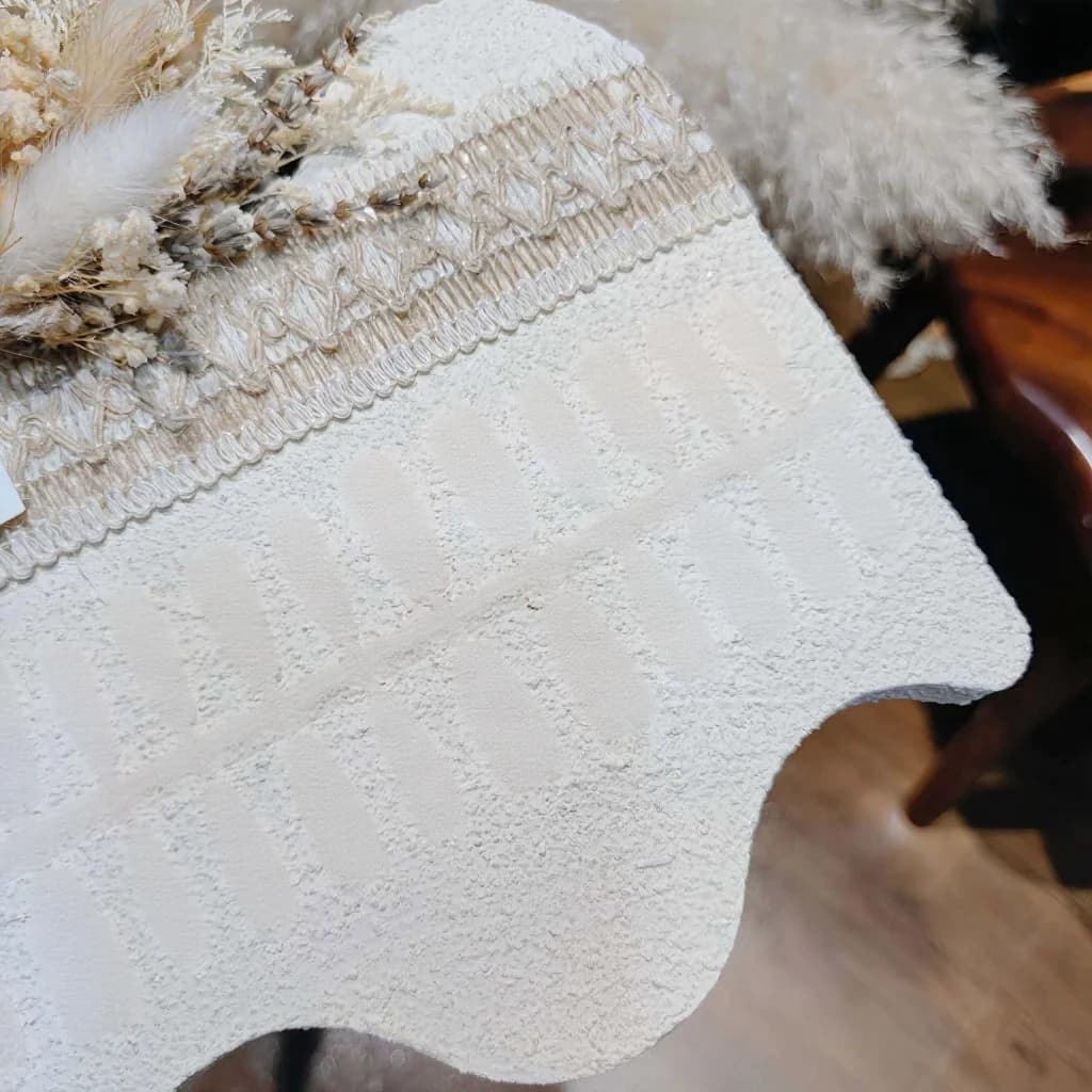 Französische Spitze Press-On Nägel mit Blumen, Schmetterlingen & Strasssteinen