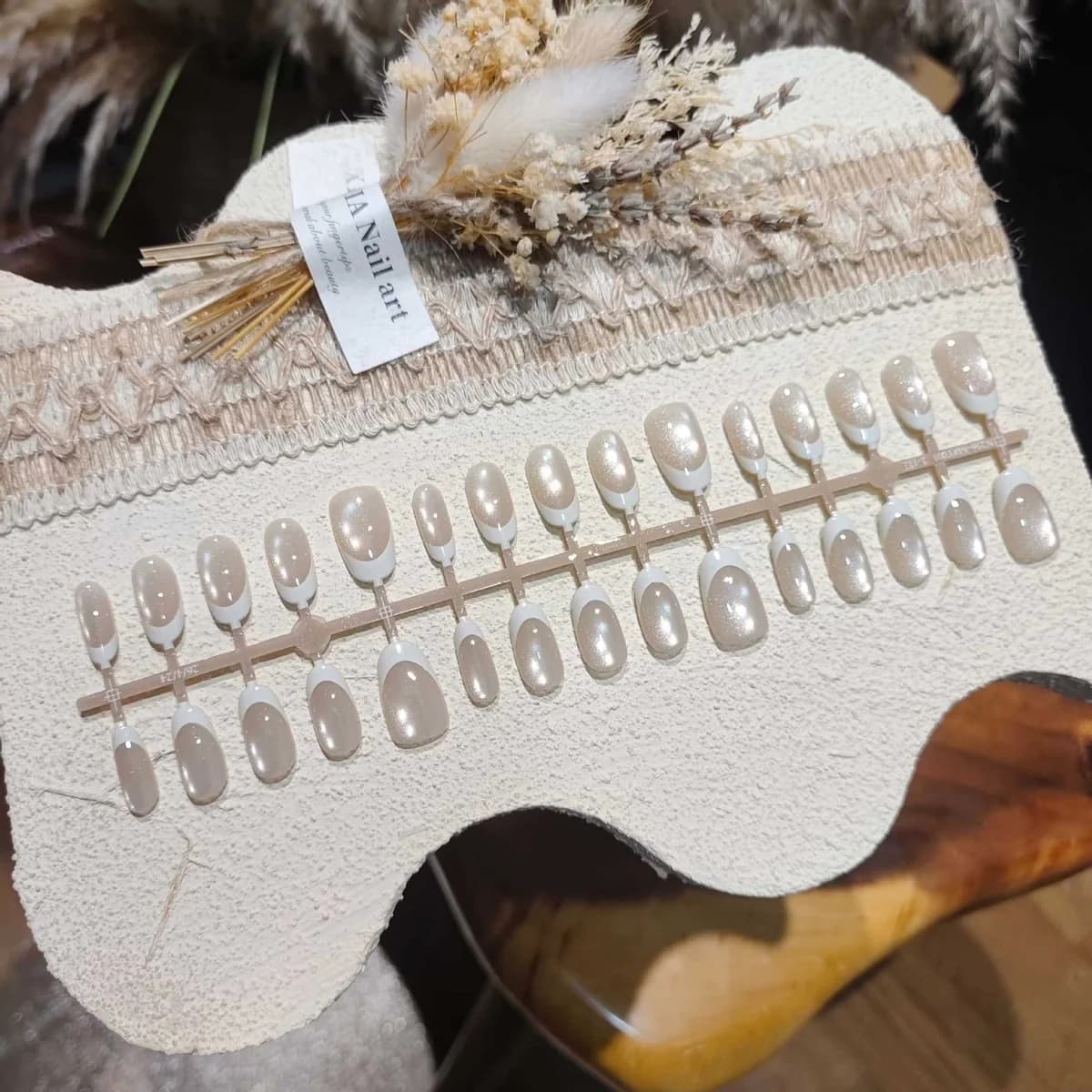 Französische weiße Cat-Eye Press-On-Nägel, kurz oval, 30 Stk.