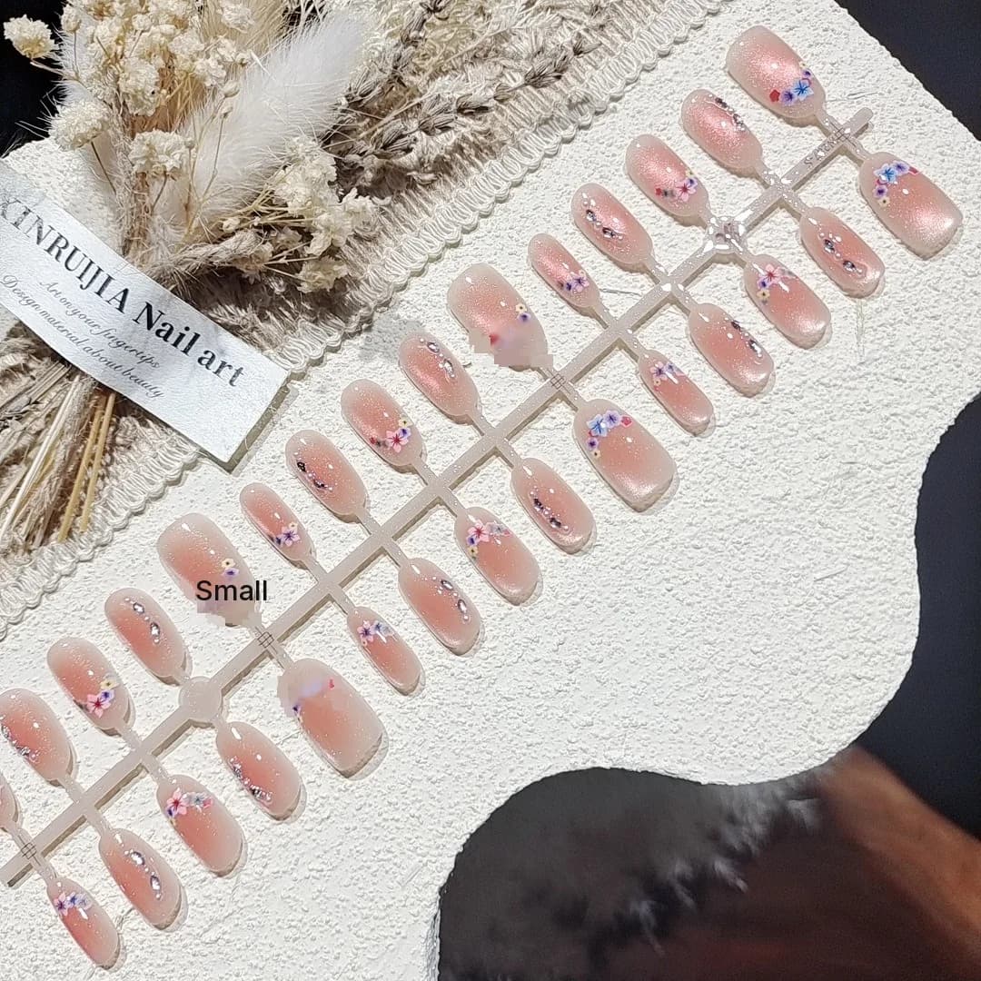 Kirschblüten Cat-Eye Künstliche Nägel mit Strasssteinen