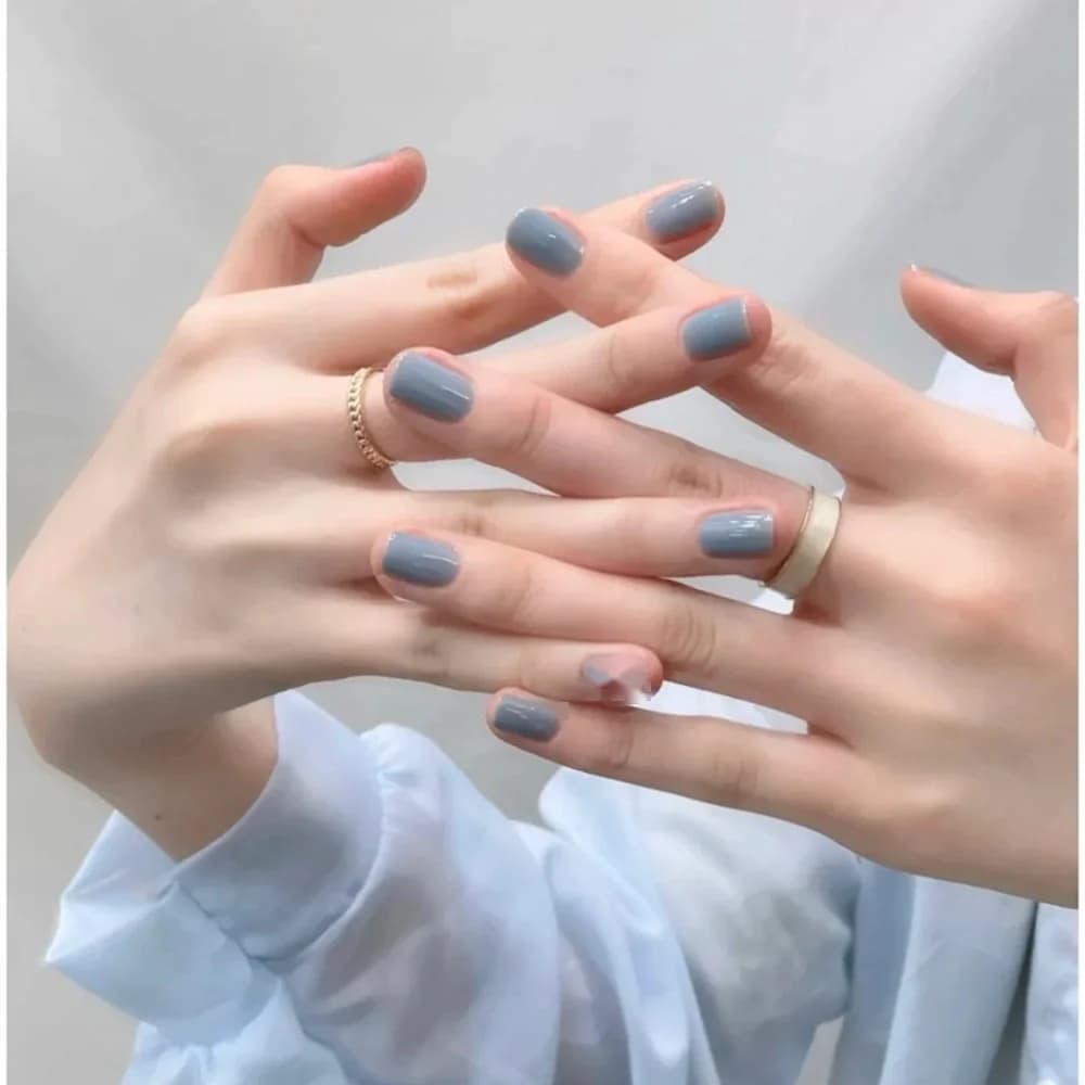 Kurze transparente blaue Press-On-Nägel Unifarben Kunstnagelspitzen