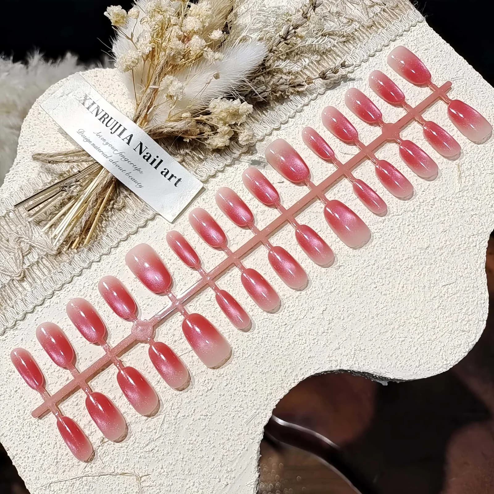Cat-Eye-Künstelnägel Kurz Mittel Oval Rot Glitzer
