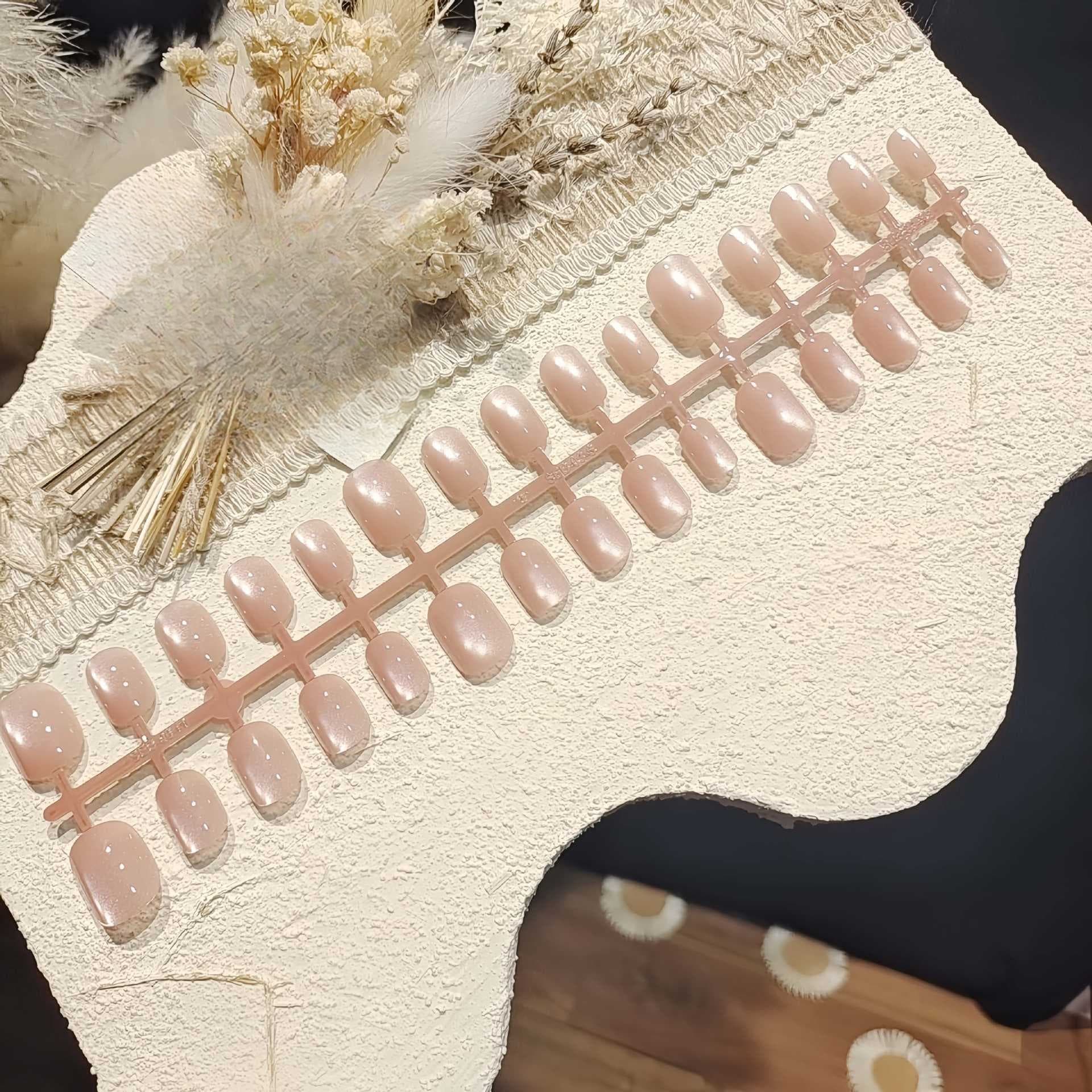 Rosa Cat-Eye Press-On-Nägel Komplettset mit Glasperlen-Effekt